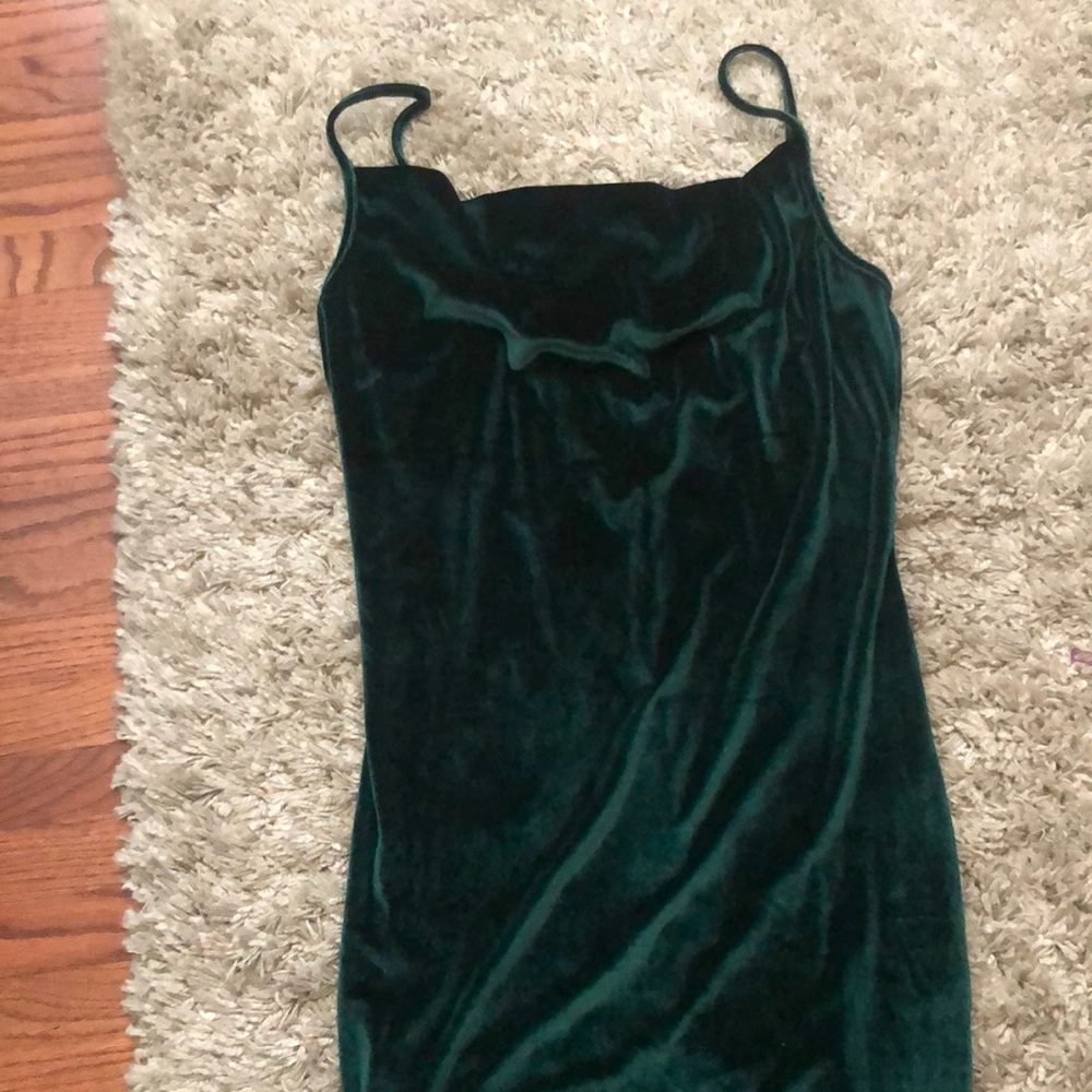 green bodycon dress